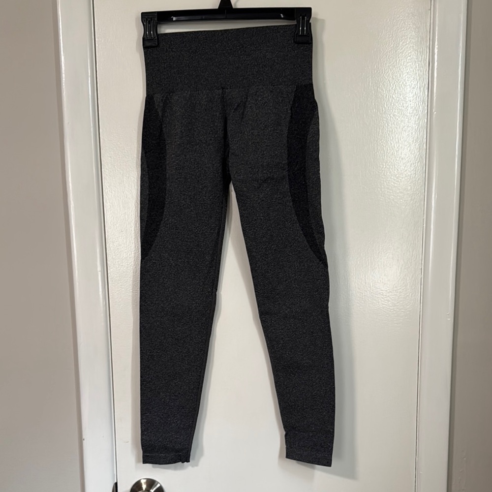 NVGTN Gray High-Waisted Leggings for Active Wear